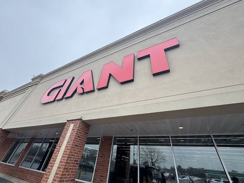 GIANT