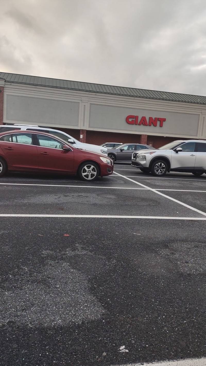GIANT